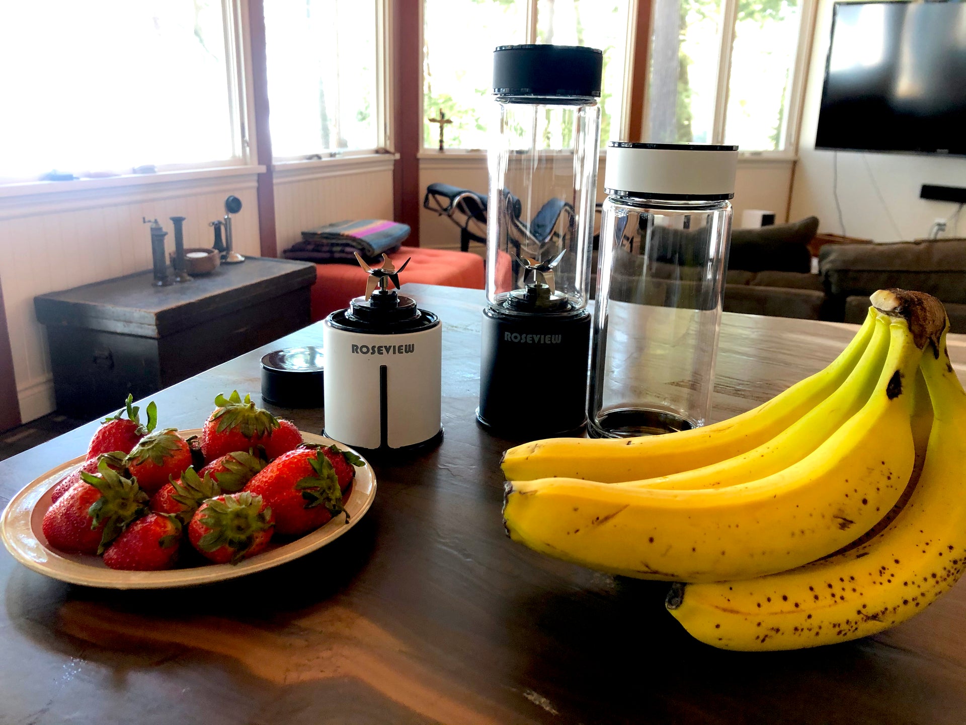 Video laden: ROSEVIEW Portable Smoothies Blender  15 Oz / 450ml High Borosilicate Glass bottle Mini Cordless USB rechargeable Handheld Ice crushing Shakes Cup